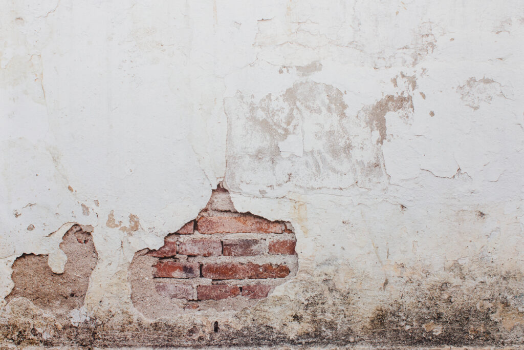 Leaking wall